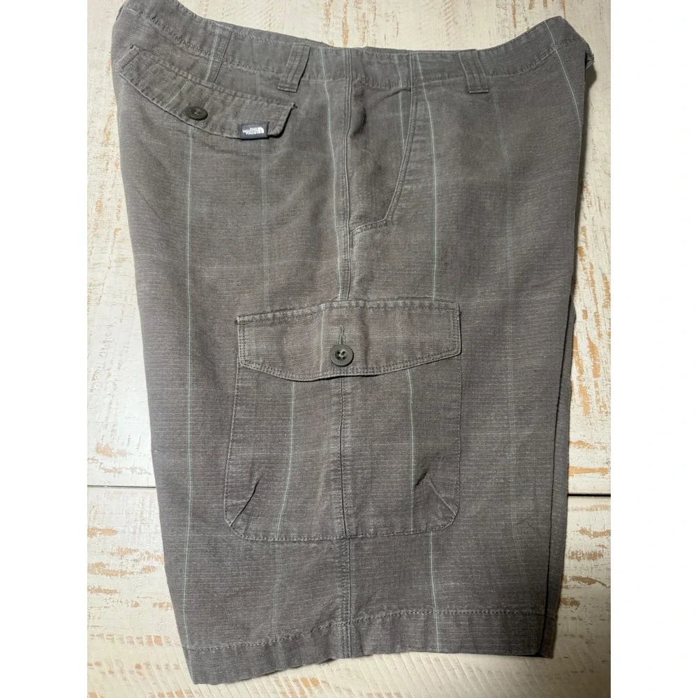 The North Face Mens Winter Surplus Cargo Shorts Plaid Brown Green FA 802331